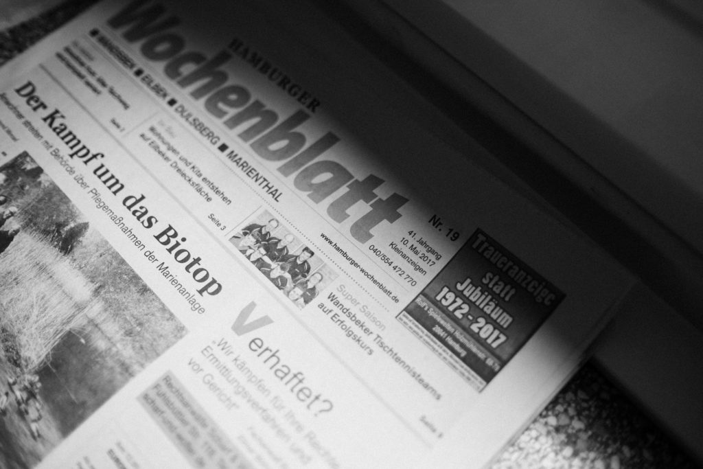 ein Zeitungsausschnitt mit dem Datum des 10. Mai 2017